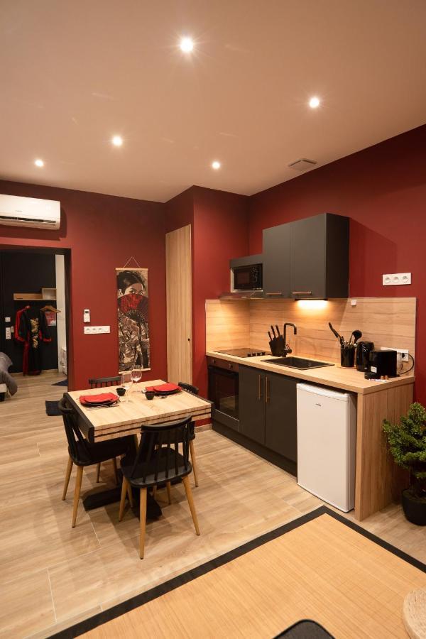 Апартаменты Capsule Japon - Jacuzzi - Netflix & Ecran Cinema - Xbox Trith-Saint-Leger Экстерьер фото